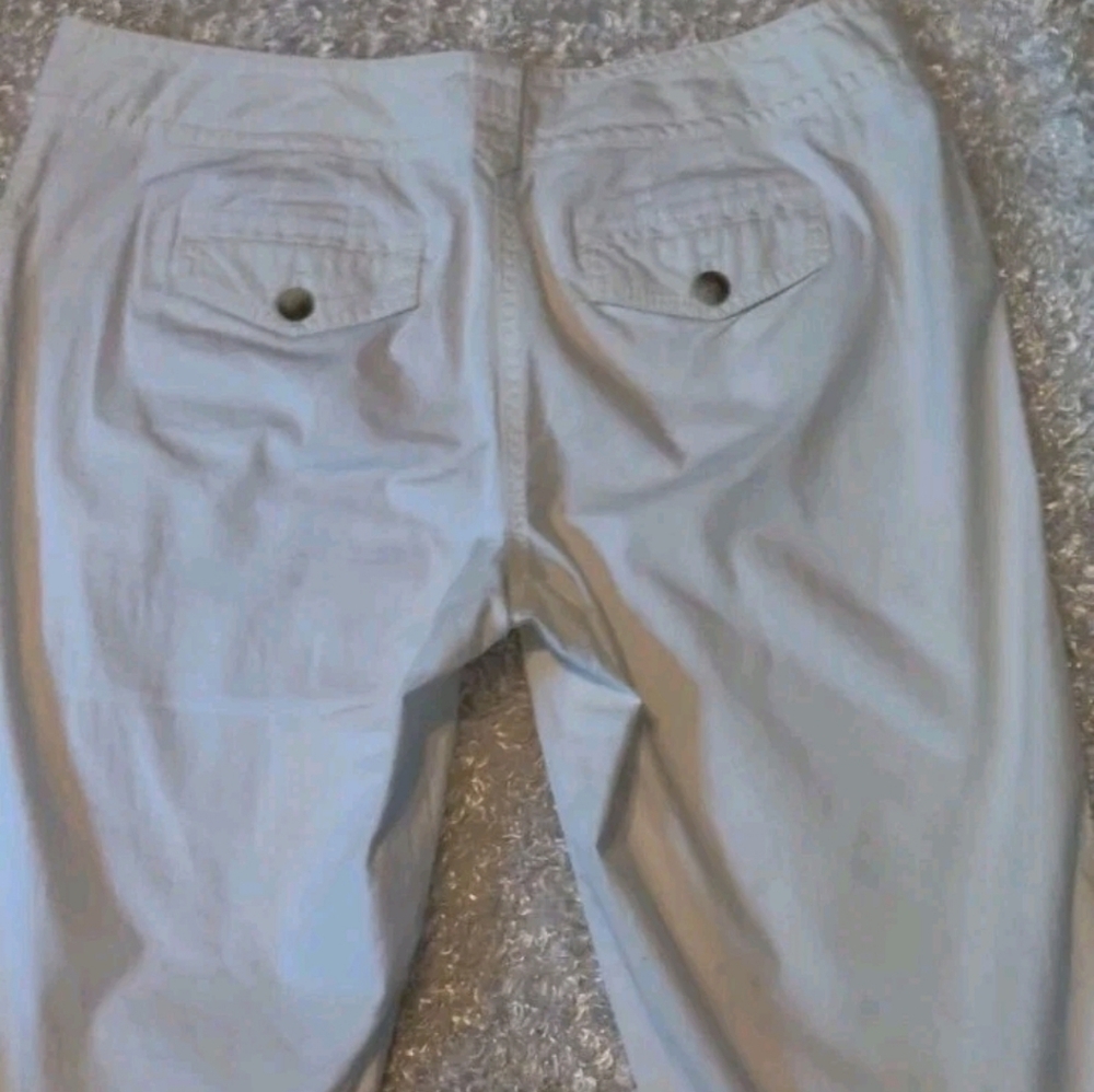Women's Anne Taylor White Capri Pants Size 12 Pockets And Tie Detail EUC - Picture 2 of 10